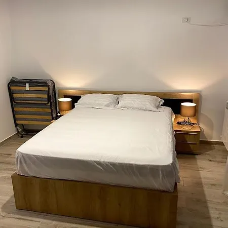 Apartel Ara
